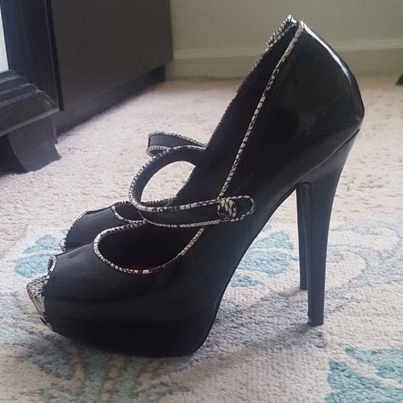 Shoes - Picture 2 of 3